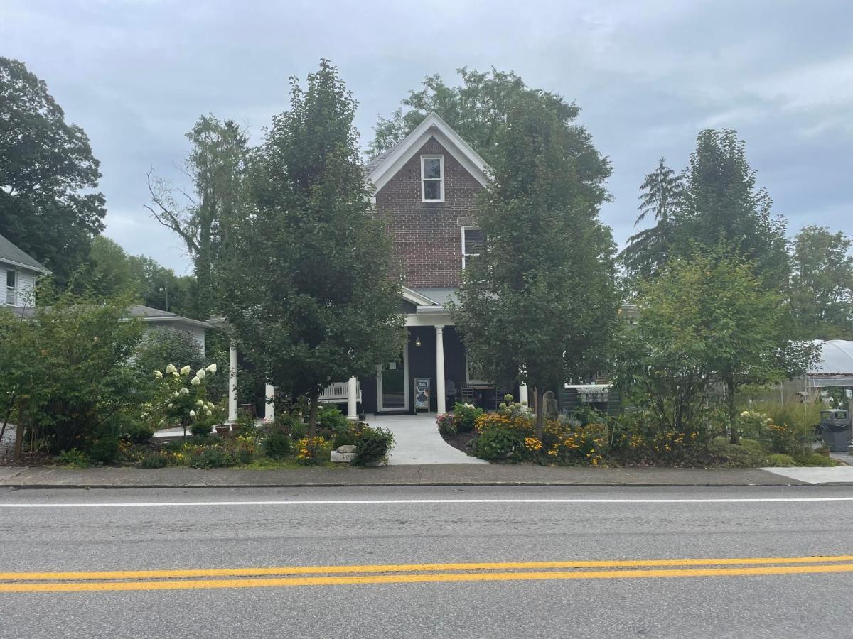 Modern Homestead Guest House Reedsville Exterior foto